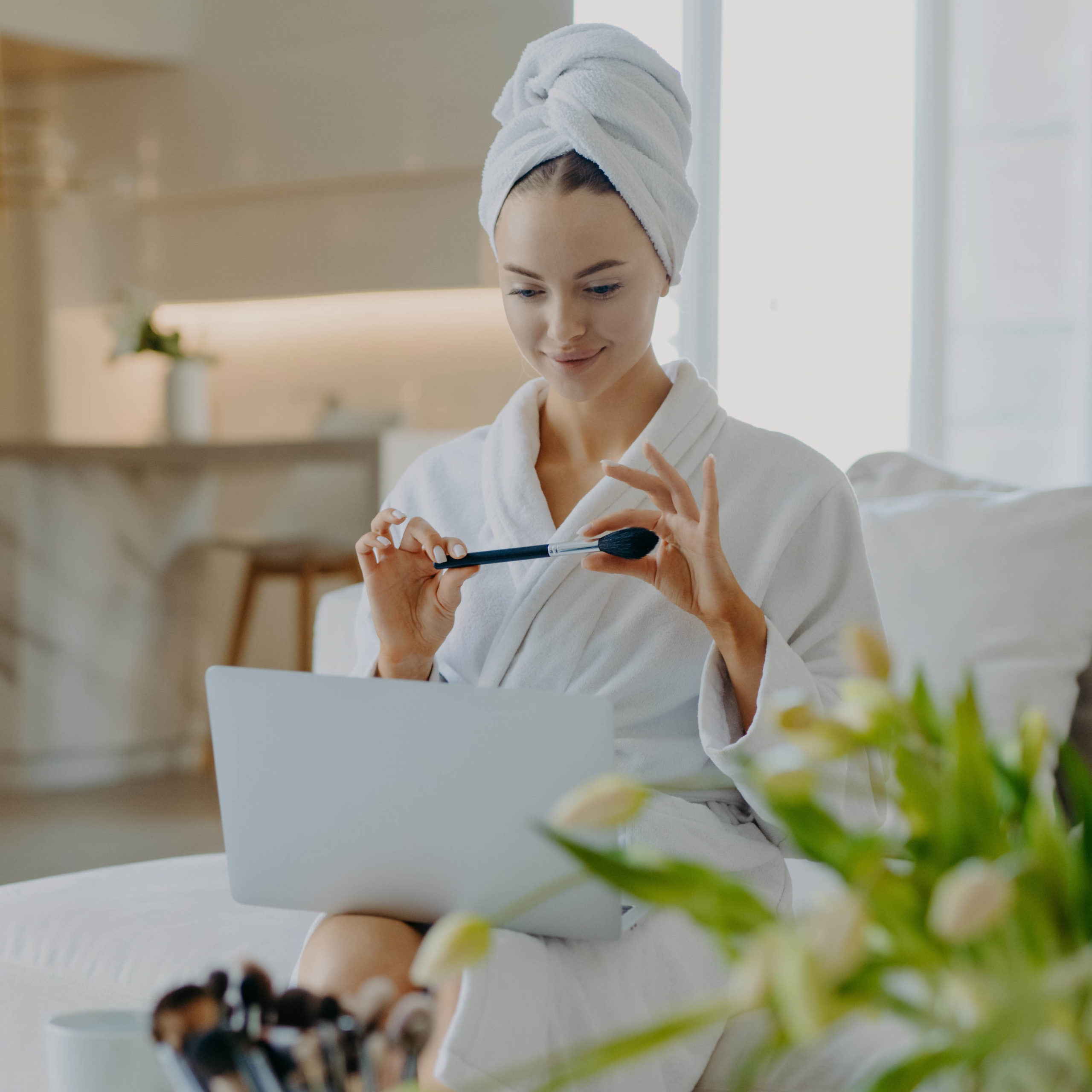 ΣΥΜΒΟΥΛΕΥΤΙΚΗ ONLINE