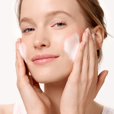 ΑΦΡΙΖΟΝ ΚΑΘΑΡΙΣΤΙΚΟ DETOX PERFECTING FOAMING CLEANSER